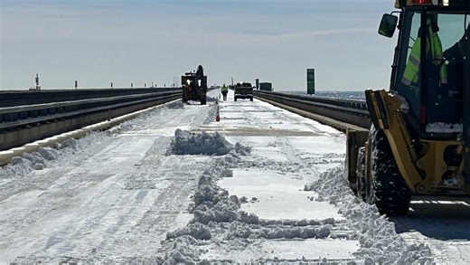 Causeway Bridge opens one Southbound lane for first responders only