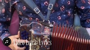 Pajarillo (Letra/Lyrics) - El Cartel De Nuevo León Letra/Lyrics Maquillaje a granel Usaba a diario Y vendía la piel A precio caro De las ocho a las diez En una esquina Era joven y fiel Era rosa y espina Y se llamaba No sé Nunca lo supe Nunca le pregunté Nunca dispuse De su tiempo y su piel Era un mocoso Y tan solo le miré De pozo en pozo Y era un pajarillo De blancas alas De balcón en balcón De plaza en plaza Vendedora de amor Ofrecedora Para el mejor postor De su tonada Cinco inviernos pasaron 