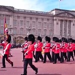 【2026年版】「バッキンガム宮殿」 衛兵交代式の見学攻略法など、見どころを詳しく解説