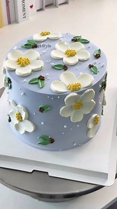 774K views · 9.8K reactions | Easy cake decorating tutorial for beginners #cake #cakedecorating #cakedesign #cakecakecake #donuts #trendingnow #viralreelsシ #trendingreels #fypシ #followerseveryonehighlights #highlightseveryone #highlights | Bake Art Style | Facebook