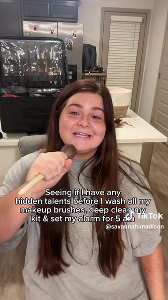 5 likes and ill retire #makeupartist | Makeup Artist