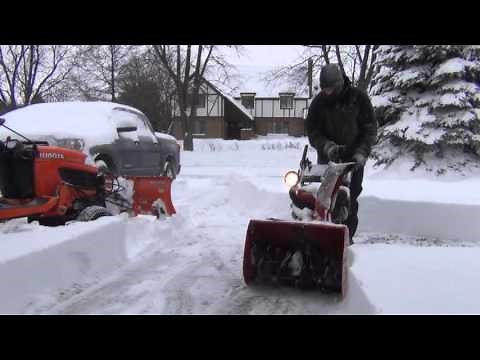 Winter Storm Jonas: Honda HS928 Snowblower Saves the Day!
