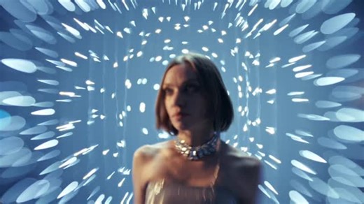 Polina Baranova on Instagram: "Видео снято пространстве и сетапе @svetotsekh с использованием объектива 7Artisans: Floral Bloom Art Cine 37mm T2.9 @7artisansofficial Пусть ваши филяи будут любыми, каких бы ни хотела душа."