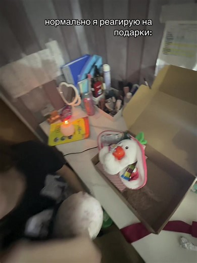 Al Zaból🌟 (@alzabol)’s video of people receiving gifts