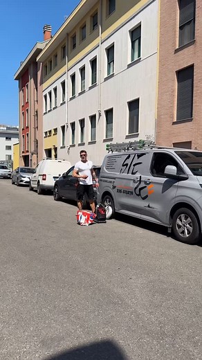 4.2K views · 7.1K reactions | La qualità di queste lampade è impressionante !! #siemilano #elettricista #miapassione #tutorial #milano #led | SIE | Facebook