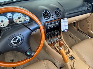 Course Motorsports NB Mazda Mx-5 Direct Fit Phone Mount Install