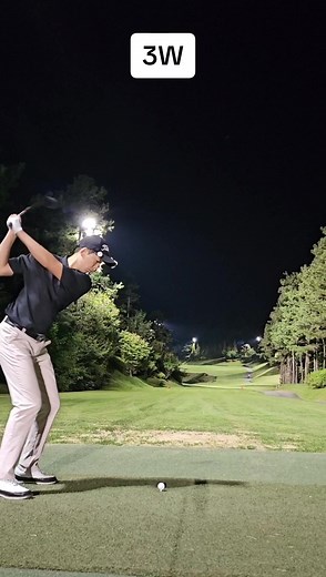 At the moment of impact, give up the desire to drive more distance. . . #드라이버 #golftok #golftiktok #championschoice #golf #골프레슨영상 #타이거골프TV #tigergolftv #골프 #골프존카운티화랑 #우드 #wood