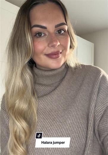 In love with this Halara jumper, so comfy and classy😍 perfect winter outfit #halara #haul #clothes #delivery #fyp