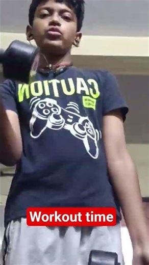 Bicep Curls #spongebob #hiphop #music #trending #bigguy #workout #biceps #bicepcurls #gym