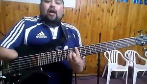 228K views · 2.9K reactions | Tocando bajo con un solo Brazo Apoyanos suscribiendote a Nuestro Canal de youtube y activando a la campanita https://www.youtube.com/channel/UCYYquFI22Sc-8W4P_UKYctA Cuantos recuerdan este video de inspiración  Ves que no hay límites si te dispones alcanzar tus sueños? Tu puedes Lograrlo,Esfuerzate práctica, ten disciplina y obtendrás resultados grandes. | Top Music & Tutoriales | Facebook