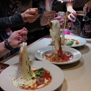 So much cheeeeese 😍 | VT