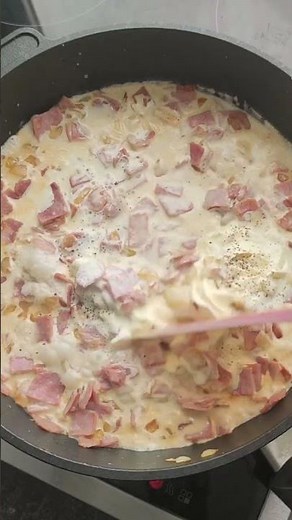 Super schnelle Schinken- Sahnesoße Pasta 🤤 folgt uns für mehr leckere Rezepte 🥰🍴