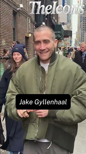Jake Gyllenhaal Meets Fans Behind The Scenes Of Upcoming Movie🎤#jakegyllenhaal