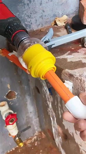 Will threading a plastic pipe cause leaks? #plumbingtech #plumber | M Diy Shorts