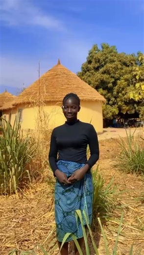 Vidéos de La reine des Bozo officiel (@la.reine.de.bozoofficiel) avec son original - La reine des Bozo officiel