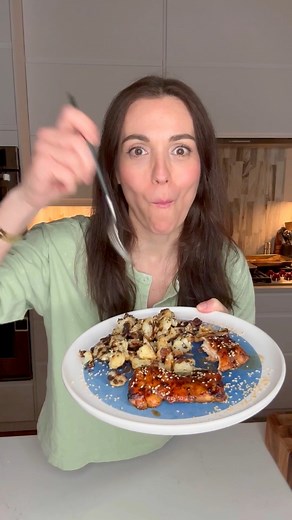 Honey Ginger Sesame Chicken 🍗 https://hungryhappens.net/easy-honey-ginger-sesame-chicken-recipe/ | hungry happens