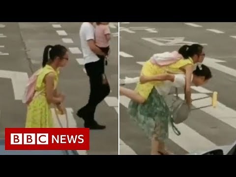 Is the bystander effect a myth? - BBC News