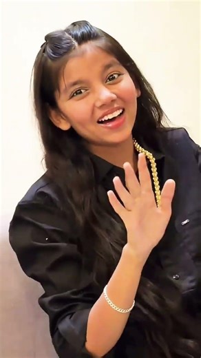 मोठे मोठे घर केले गंमत मध्ये😏❤️‍🔥#samta #rap #marathimulgi #barikdolyachi #shorts #expressionsqueen