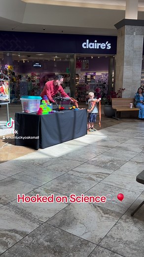 1.5K views · 15 reactions | We want to thank Jason Lindsey “Mr. Science” for coming out to do a Hooked on Science show for us this past Saturday! 﫧 #science #hookedonscience | Kentucky Oaks Mall | Facebook