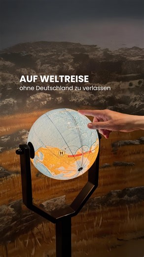 Niedersachsen.entdecken on Instagram: "Anzeige | Gewinnspiel • Ein Tag, fünf Kontinente, neun Klimazonen & ihr mittendrin. Im Klimahaus Bremerhaven reist ihr entlang des 8. Längengrades einmal um den Globus – durch verschiedene Länder, Kulturen & Klimazonen. Die Umgebung verändert sich mit jedem Schritt: alpine Bergwelt in der Schweiz, trockene Hitze im Niger, schwüle Temperaturen in Samoa & eisige Kälte in der Antarktis. Ihr könnt einen Gipfel erklimmen, Kühe melken, Jodeln ausprobieren, durch