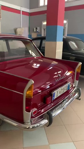 Classic Peugeot 404 1968 Model Showcase
