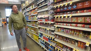 🎉 Mark your calendars! My Kitchen Detox Webinar is coming up on November 20th at 7:00 PM MST, and this video gives you a sneak peek into the clean, toxin-free brands we’ll talk about in the webinar! Follow me as I shop at Broulim's and Natural Grocers, showing you how easy it can be to make healthy swaps for your family: At Broulim's: ✔️ Spices: Full Circle ✔️ Cereal: Purely Elizabeth, Simple Mills ✔️ Protein: Clean Simple Eats, Just Ingredients ✔️ Bars: Kate's, Go Macro, Nathan's Bakery ✔️ Cra