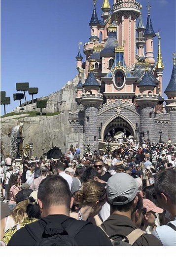 Exploring Disneyland Paris: Tips and Highlights