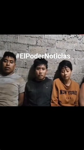 #ElPoderNoticias DECAPITAN A CUATRO PERSONAS EN GUERRERO POR VENDER DROGA SIN AUTORIZACIÓN DE GRUPO CRIMINAL. www.elPoderNoticias.com #Guerrero// Cuatro personas fueron halladas sin vida, decapitadas y desmembradas, en el crucero que conduce a la comunidad de Lodo Grande, en el municipio de Chilapa de Álvarez, Guerrero. Las víctimas, dos hombres y dos mujeres, fueron asesinadas presuntamente por un grupo del crimen organizado, que las acusó de vender drogas sin su autorización. Los cuerpos fuero