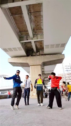 Trending TikTok Dance Moves for Construction Workers