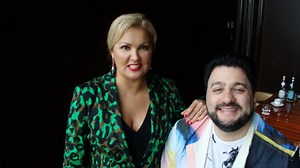 The wait is almost over - Anna Netrebko and Yusif Eyvazov Tenor arrive in Australia next week for their debut performances! The superstar couple of the opera circuit will perform ‘An Evening Of Opera Highlights’ at Melbourne’s Hamer Hall on Wednesday 18 October and Sydney Opera House on Tuesday 24 October. Some new great tickets have just been released to the Melbourne performance - on sale now! Don't miss what is sure to be a spectacular and emotive performance. 🎫 frontiertouring.com/netrebko 