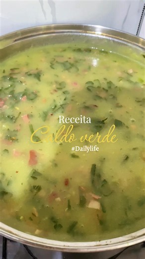 Caldo Verde Caseiro: Receita Fácil e Cremosa em 2 Litros