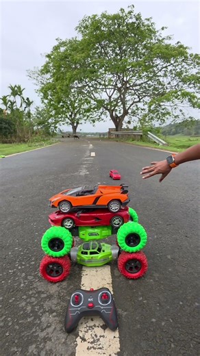Char Remote Control moka cars ek saath chalaya