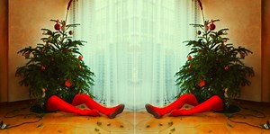 10 Creepy Christmas Songs That Are Actually Pretty Scary