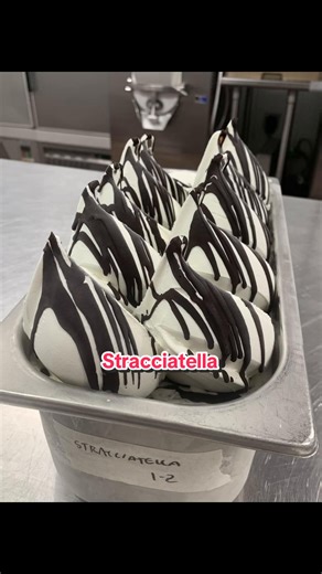Stracciatella Gelato: The Ultimate Chocolate Delight
