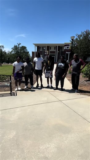 Our President didn’t see it coming! We love you Prez! 😆 #tiktok #moneychallenge #clintoncollege #hbcu #hbcubuzz