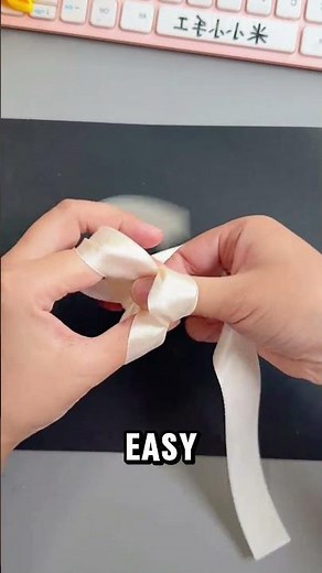 Easy Bow in Seconds! | How to Tie a Bow Fast