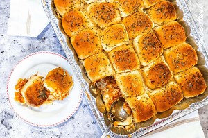 Easy Chicken Parmesan Sliders on Hawaiian Rolls