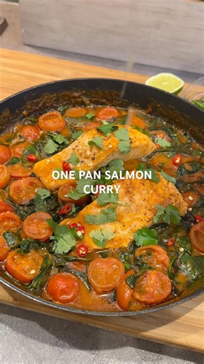 ONE PAN SALMON CURRY #nutrition #easynutrition #onepandinner #recipeideas