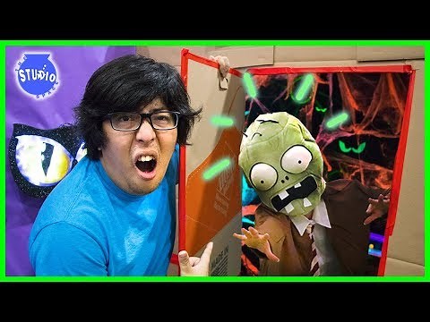 Giant Halloween Maze Challenge with Zombies + Giant Dinosaurs! WILL I EVER ESCAPE?