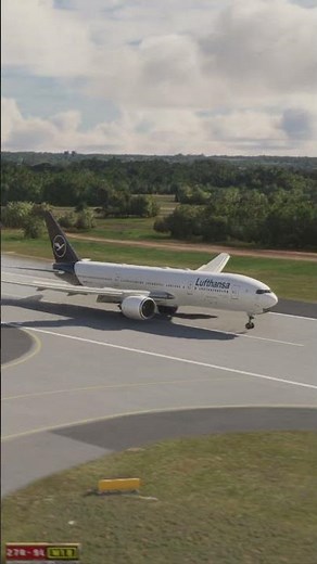 Lufthansa Airlines Arrives at Atlanta International Airport ✈️
