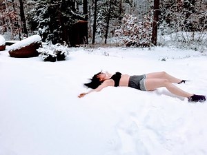 Ice bathing / Snow Bathing in Norway