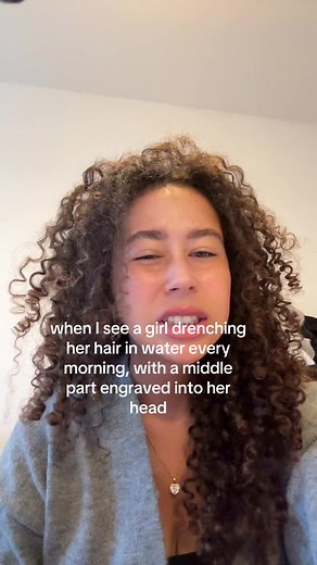 Drenching Curly Hair: Morning Routine Insights