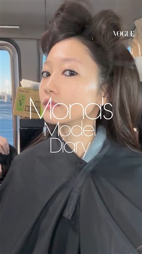 モデル、Monaの『VOGUE JAPAN』5月号のカバーストーリー撮影日に密着。 https://voguejapan.visitlink.me/q_hj28 #RAULxMONAxVOGUEJAPAN | VOGUE JAPAN