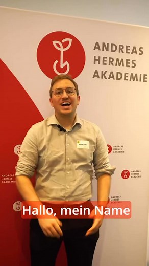 🚀 Agri- & Foodtech-Startups aufgepasst! 🌱 💡Die Future Agro Challenge Germany 2025 sucht visionäre Gründer*innen mit Ideen für die Landwirtschaft & Ernährung der Zukunft! 📍 Live-Event: 11. September 2025 in Berlin ⏰ Bewerbungsschluss: 17. August 2025 🏆 Gewinn: Reise zum World Agri Innovation Tech Summit in London 🇬🇧 ✅ Startup ≤ 5 Jahre alt ✅ MVP vorhanden ✅ Beitrag zu UN-Nachhaltigkeitszielen 👉 Jetzt bewerben oder weitersagen! 📎 Alle Infos: https://www.andreas-hermes-akademie.de/app/uplo