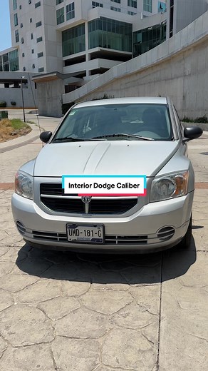 Exploring the Interior of the 2009 Dodge Caliber