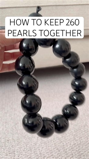 HOW TO KEEP A STRAND OF 260 BALLOON PERALS TOGETHER