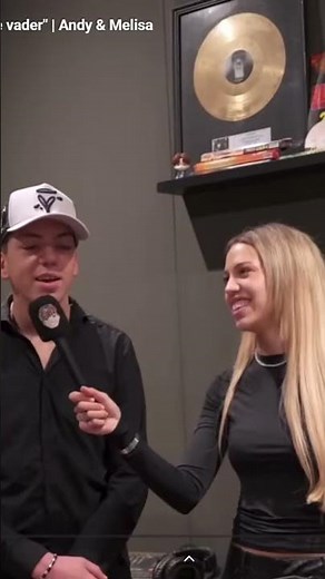 Kinderen bij poepen/proppen bij de alleenstaande moeder tolliepolitie