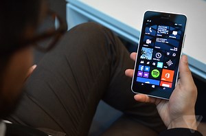 Microsoft’s Lumia 640 and Lumia 640 XL are budget phones with free Office 365