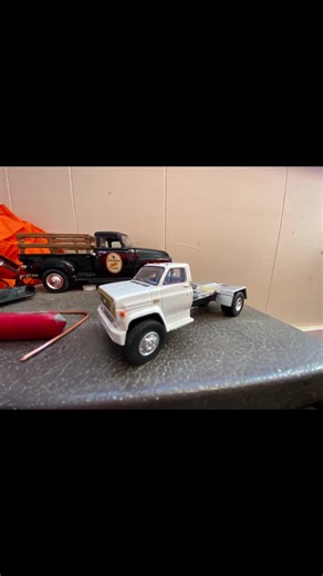 1982 C70 Scale Model Build Highlights