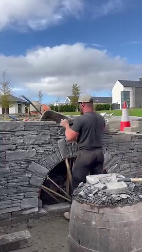 599K views · 11K reactions | Building a arch bridge with Natural stone #stonemasonry stonemason #architecture #buildingwork #gardenideas #masonrywork #tradesman | Reid Stonemasonry | Facebook